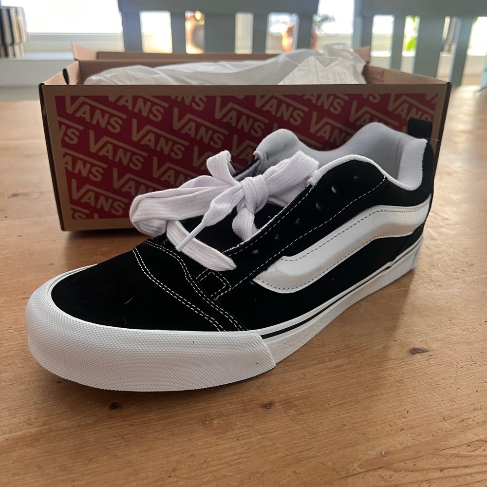 VANS KNU SKOOL NWT